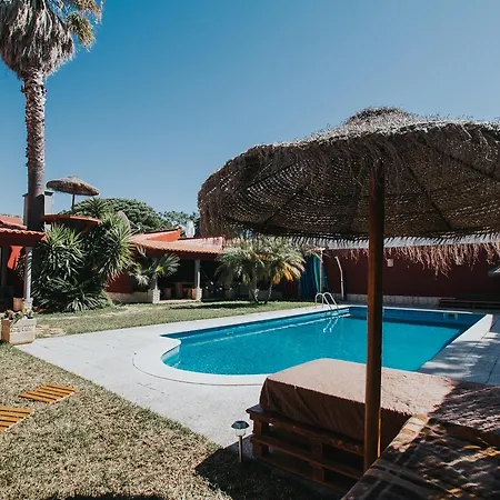 Hostel 7 Waves Surf *