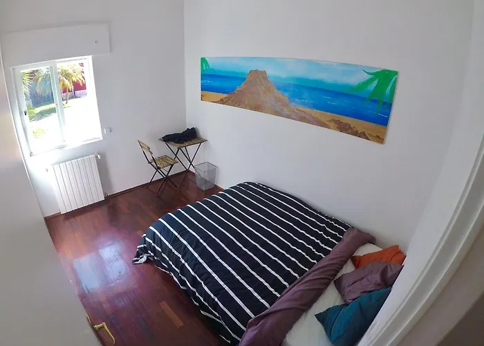 Хостел 7 Waves Surf *