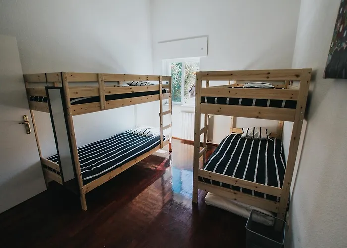 Хостел 7 Waves Surf *