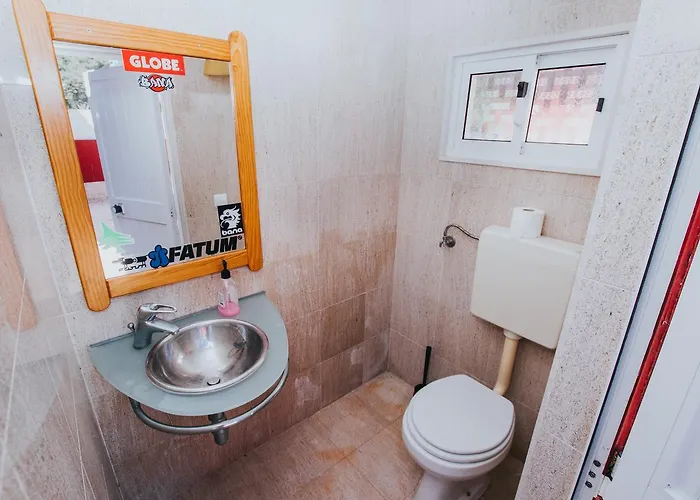 Хостел 7 Waves Surf *